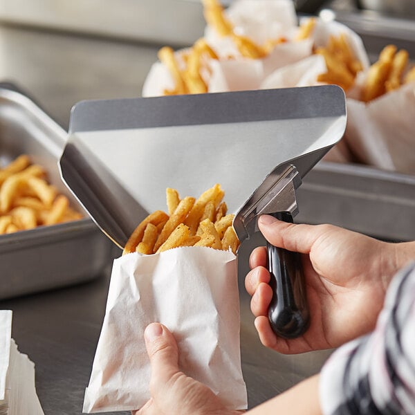 FRENCH FRY SCOOP