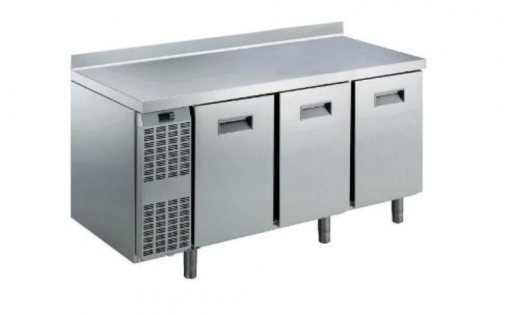 Electrolux RCSN3M3U 3DOOR REFRIG. TABLE -2+10Â°C WITH SPLASH BACK